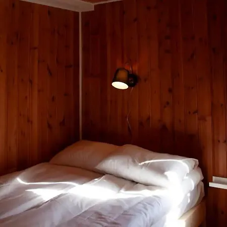 Authentic Fisherman'S Cabin In The Heart Of Reine, Lofoten 度假居 雷讷