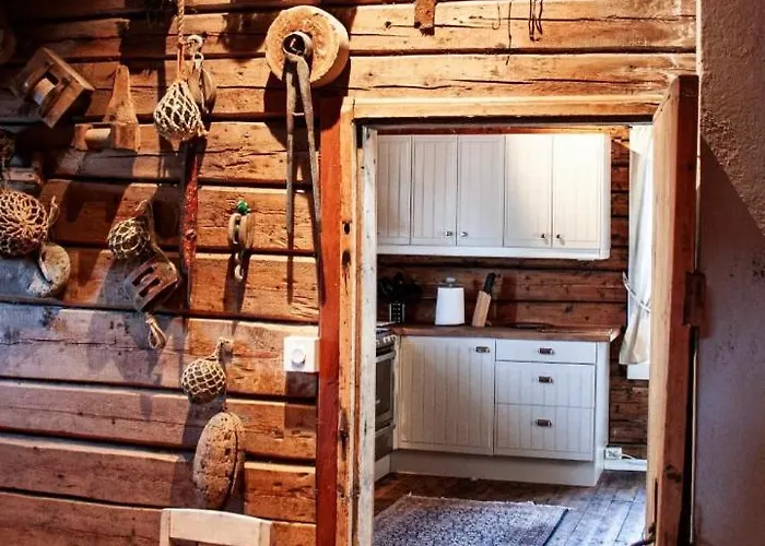 Authentic Located Close To Reinebringen Lofoten *